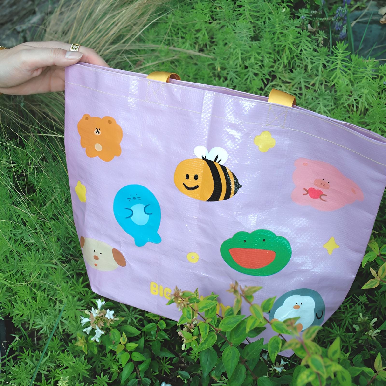 Finding Dali woven mini bag from Rainbow Lucky Bag Series Blind Bag shown in an everyday lifestyle scene